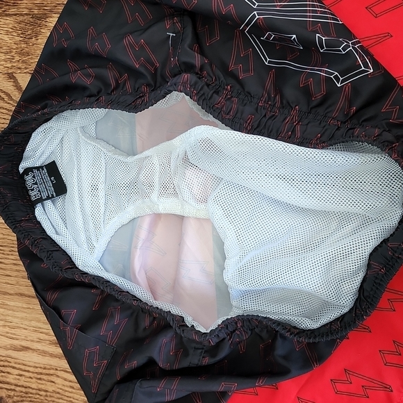 (L) AC⚡️DC Men's Shorts Summer Vacation Rock 80s Heavy Metal Retro - Picture 4 of 8